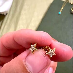 14k gold star studs